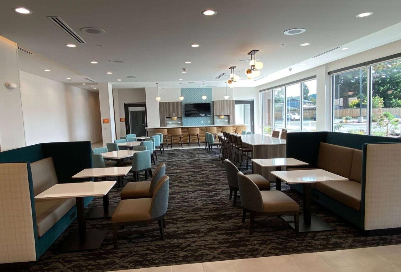 La Quinta Inn & Suites By Wyndham سنتراليا المظهر الخارجي الصورة