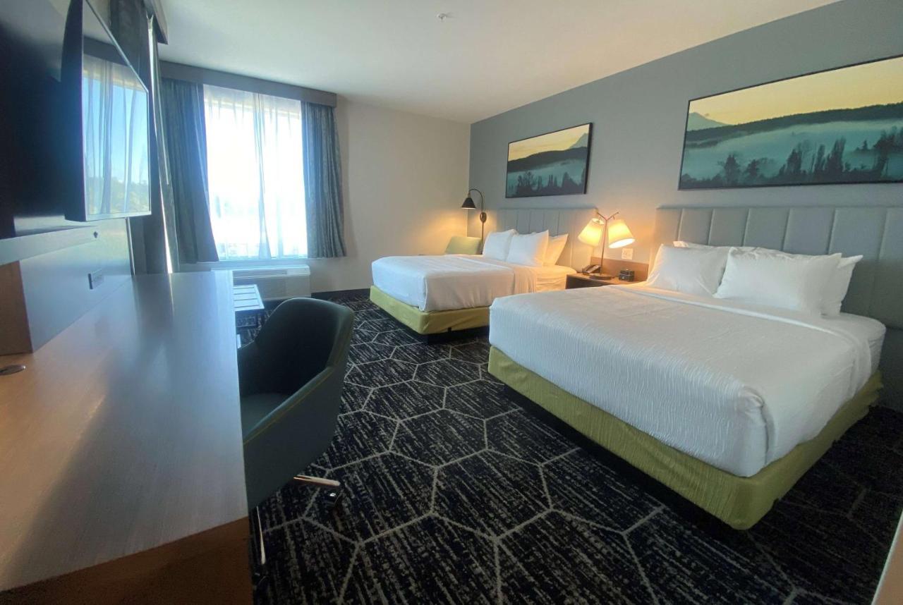 La Quinta Inn & Suites By Wyndham سنتراليا المظهر الخارجي الصورة
