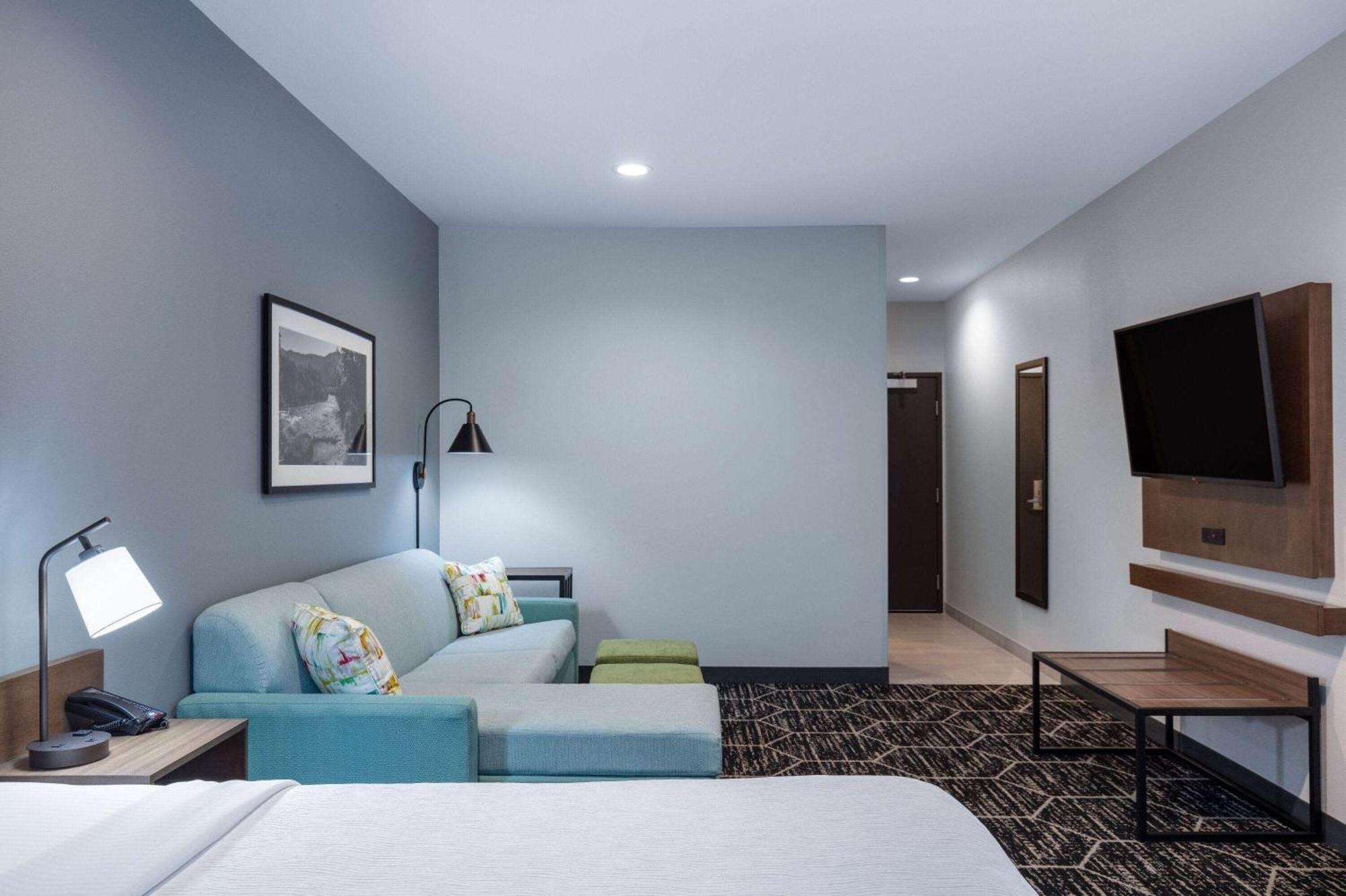 La Quinta Inn & Suites By Wyndham سنتراليا المظهر الخارجي الصورة