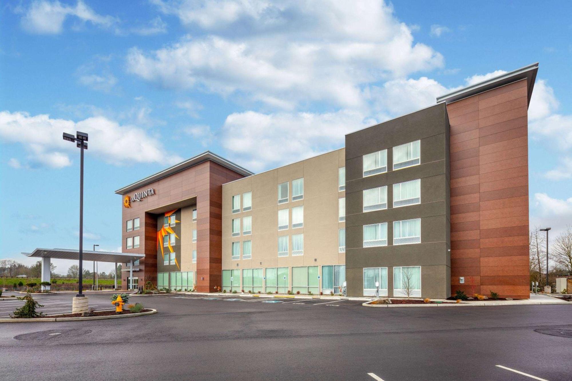 La Quinta Inn & Suites By Wyndham سنتراليا المظهر الخارجي الصورة