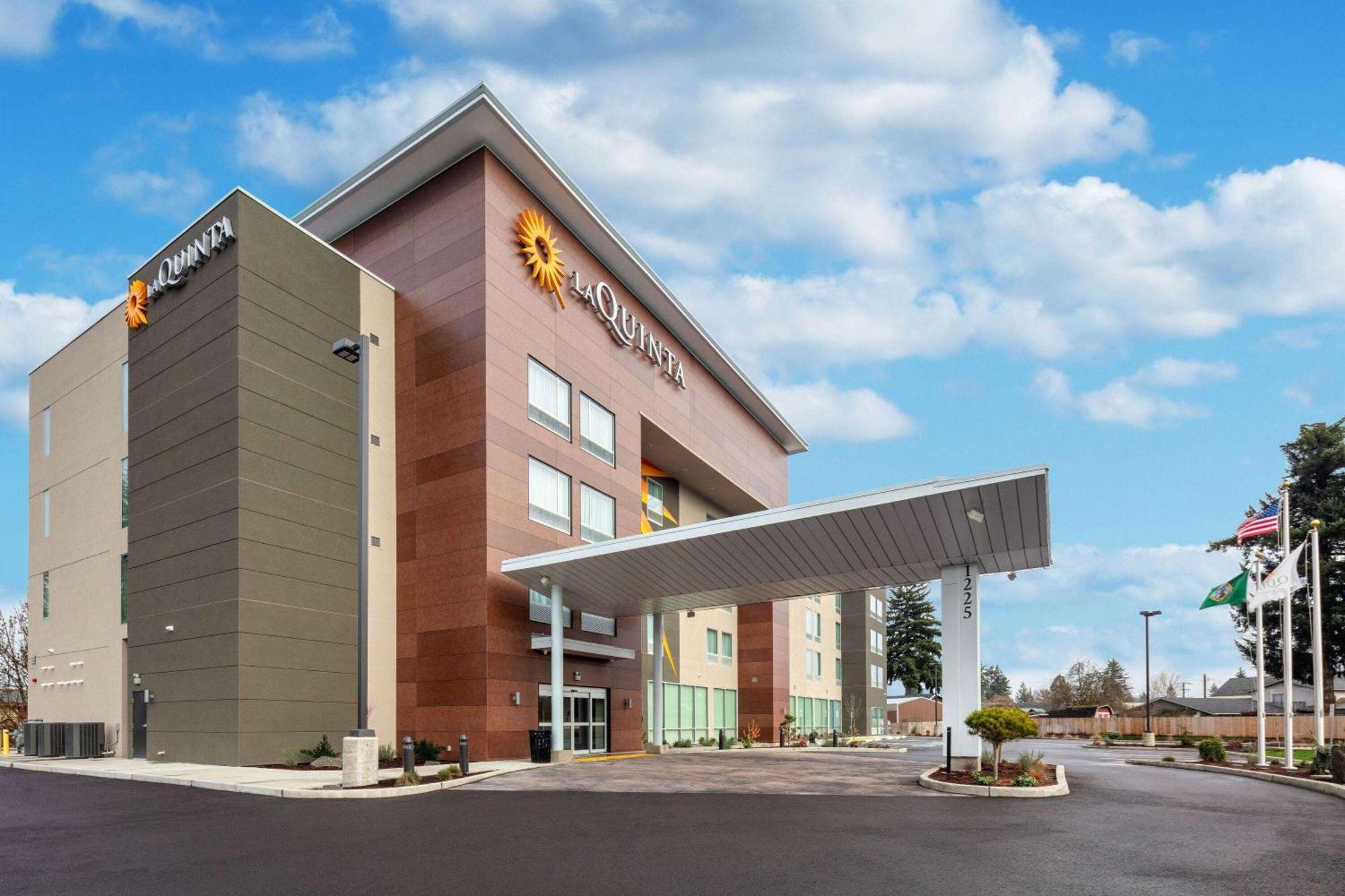 La Quinta Inn & Suites By Wyndham سنتراليا المظهر الخارجي الصورة